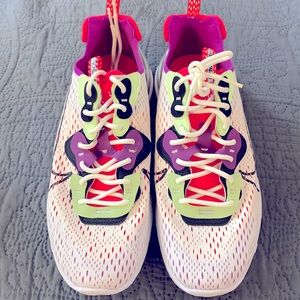 NIKE REACT VISION WOMEN’S SIZE 10